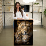 Quadro Decorativo Leoa e Filhotes - Imagem 4