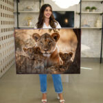 Quadro Decorativo Mãe Leoa 3 Filhotes - Imagem 3