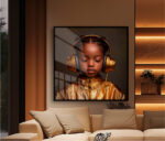 Quadro Decorativo Menina com Fones Dourados